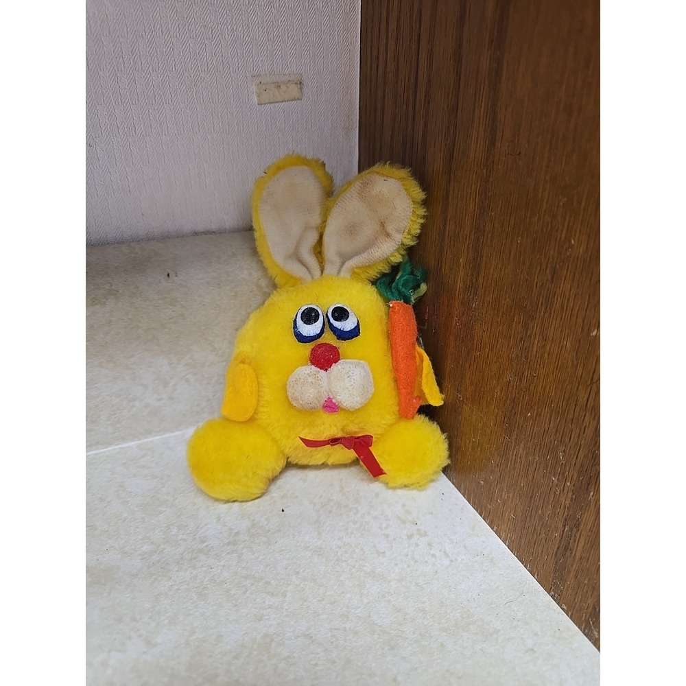 Vintage Animal Fair Yellow Bunny Plush Rabbit Carrot Felt Eyes 7" Easter Stuffed